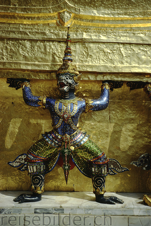 Figure in Wat Phra Kaew in Bangkok
